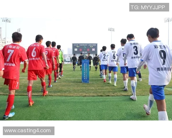 足球球员的成长之路从青训到职业生涯的辉煌与挑战